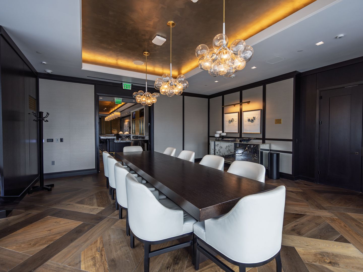 Private dining room in the residents’ club at 706 Mission